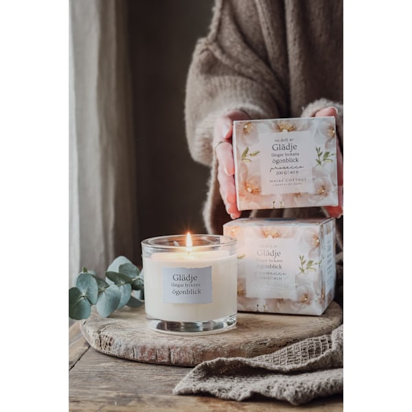 Majas Cottage Doftljus Glädje Beige