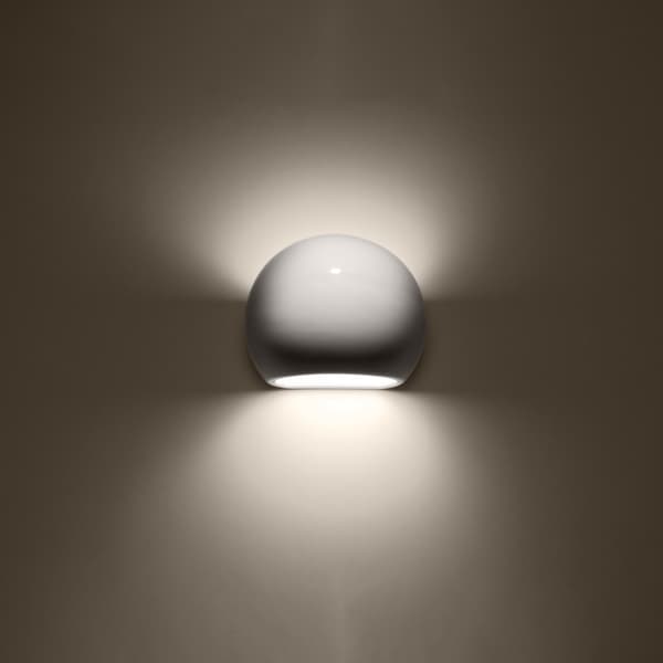 Lackerad vägglampa GLOBE vit glans White