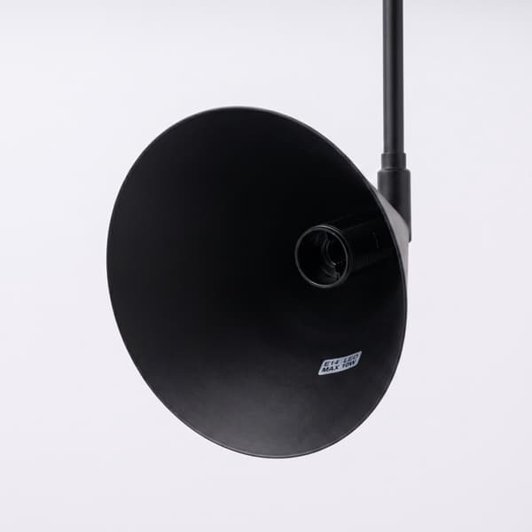 Vägglampa NOX 1 svart med strömbrytare Black