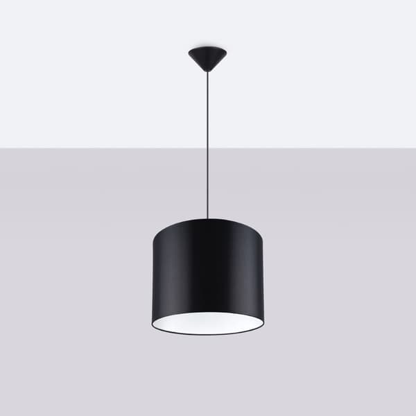 Lampen är upphängt i NOVA 30 crna Black