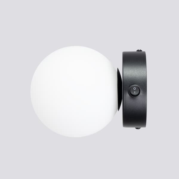 Vägglampa YOLI 1 svart Black
