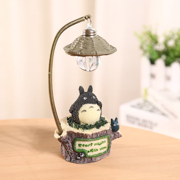 2 stk. trehus Totoro liten nattlampe A