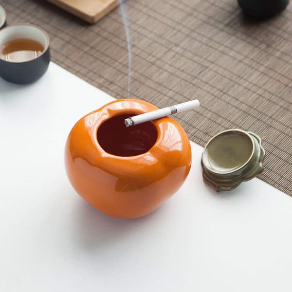 Tyst väckarklocka, tickfri analog klocka med varmt ljus, minimalistisk rund design för sovrum
