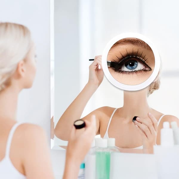 20X Magnifying Mirror with Suction Cups (16.2 cm Round) - Perfect