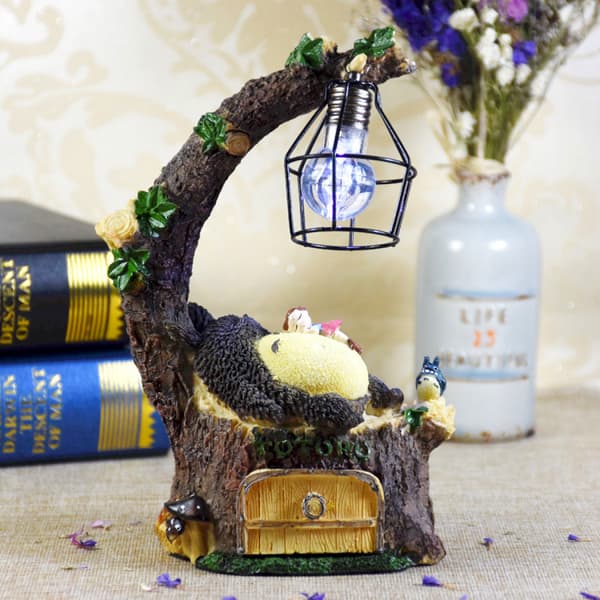 2 stk. trehus Totoro liten nattlampe B