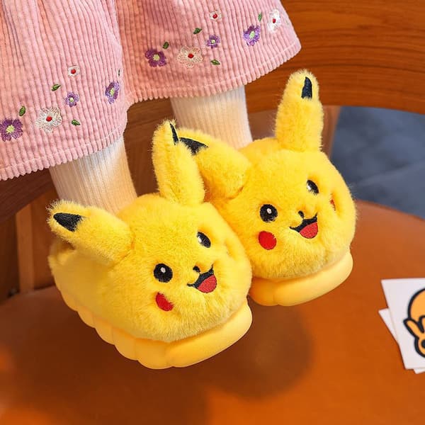 Pikachu Fleeceforede Termiske Hjemmesko til Børn, Skridsikre til Hjemmebrug, Perfekte til Efterår og Vinter - Størrelse