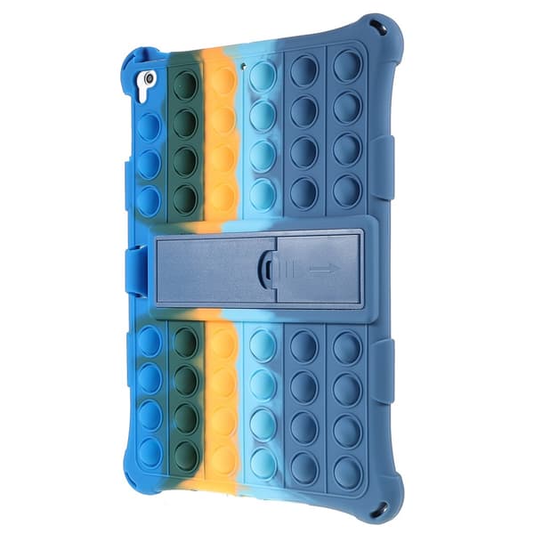 iPad 9.7 5. generasjon (2017) Deksel Pop It Fidget Multiblå