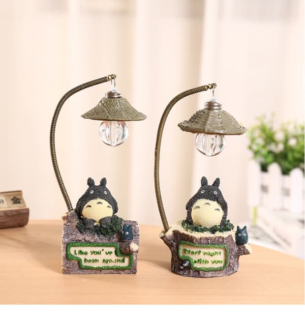 2 stk. trehus Totoro liten nattlampe A