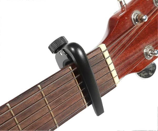 1 ST (Svart) Gitarrkapo, Pro-Legering Gitarrkapo med Skruvjusteringsknapp för Akustisk och Elektrisk Gitarr, Ukulele, Bas och Banjo.
