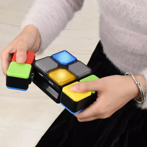 LED Magic Music Cube Flip Slide Cube Lys Multiplayer Puslespil Legetøj 4 Spiltilstande Børn Julegave