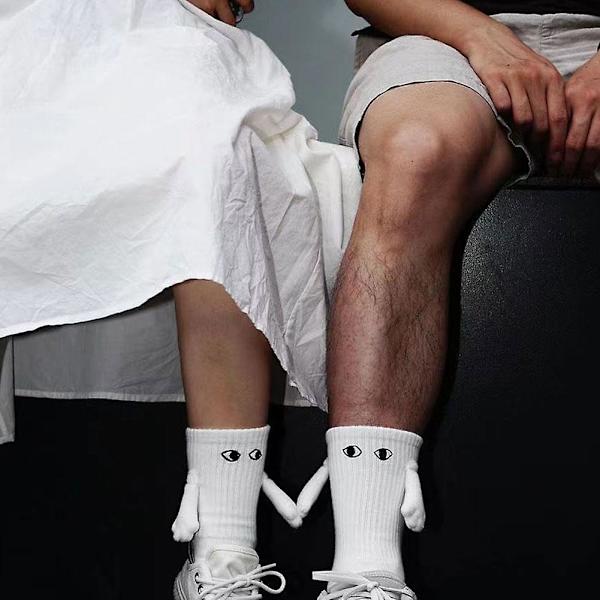 2 Par Soks til Par, der Holder Hånd, Unisex Sjove Mid-crew Soks Magnetisk Sugning Håndholdende Soks Nyhedstegning Sports Soks black-white 4 pairs