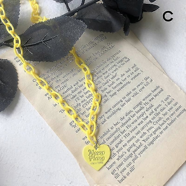 Halsband med bokstavstryck i harts/glänsande hjärta, justerbar längd, halskedja, smycke, kärlekshänge, halsband yellow c