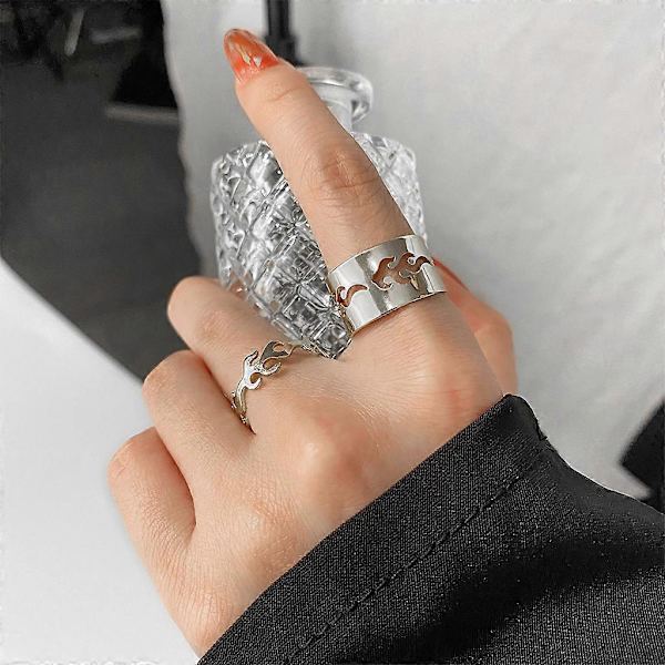 2x Trendiga Flamma Ringar för Kvinnor Män Älskare Par Enkla Silverfärgade Ringar Set
