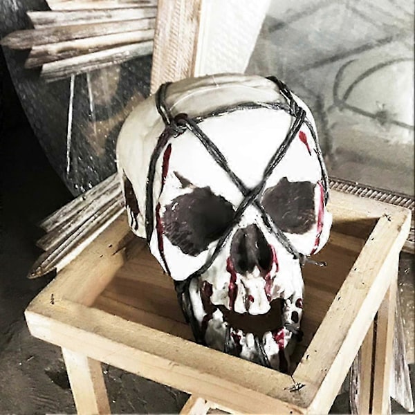 Skummel blodig jernstråd innpakket skalle skjelett spøkelseshus dekor Halloween rekvisitt