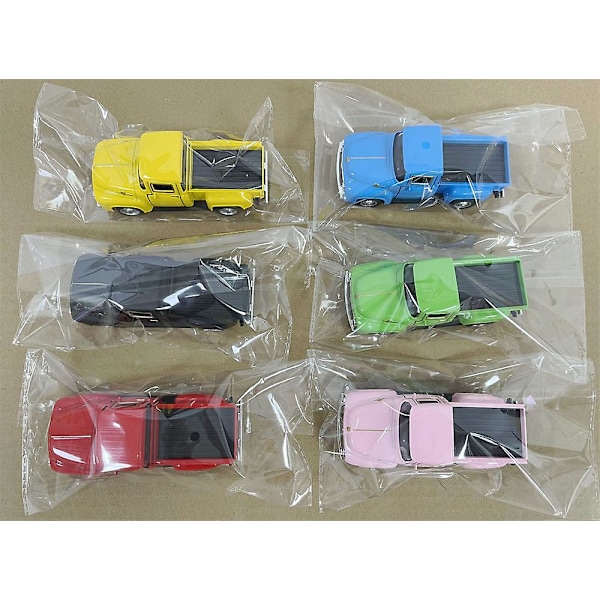 Seostettu Pickup-kuorma-auton malli Kaksi-ovinen maastoauto Näyttömallikokoelma Auto yellow