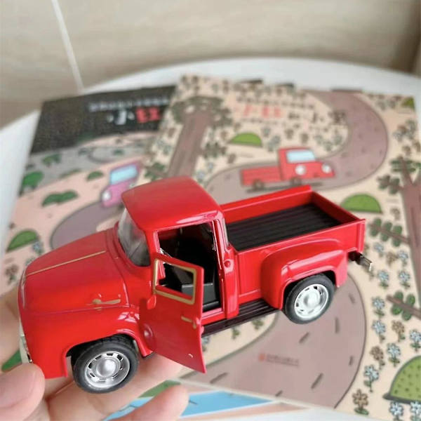 Seostettu Pickup-kuorma-auton malli Kaksi-ovinen maastoauto Näyttömallikokoelma Auto red