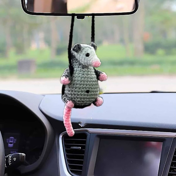 Possum Bilhæng, Possum Hængende Ornament til Bil, Sød Opossum Bilpynt til Bakspejlstilbehør, Håndlavet Strikket Possum c