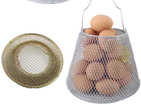 Farget sammenleggbar metall eggkurv, rommer 25 egg, for oppheng og innsamling av gårds egg.