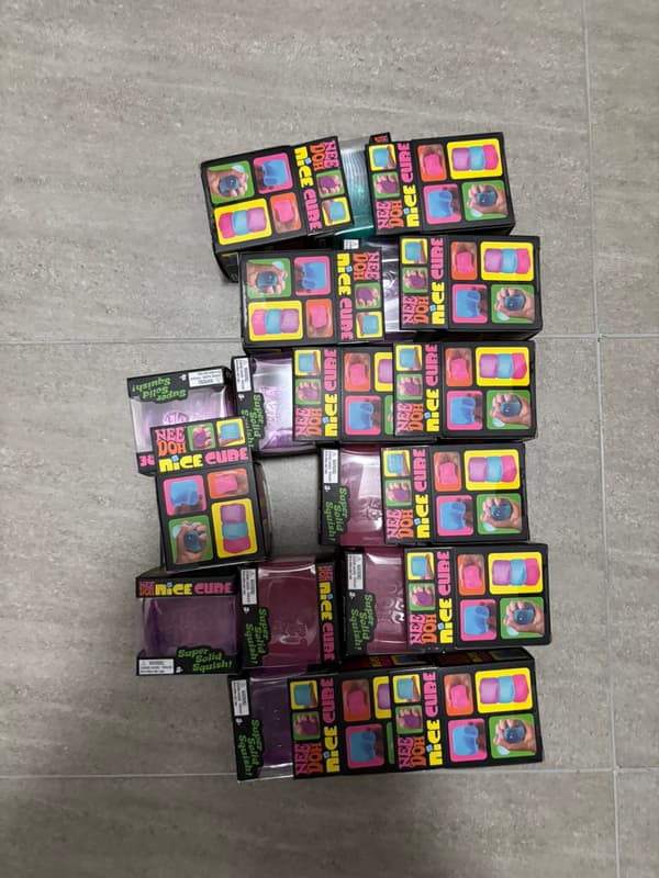 Schylling Nice Cube NeeDoh Stressboll - Sensoriska Leksaker, Ångest & Stresslindring - Superior