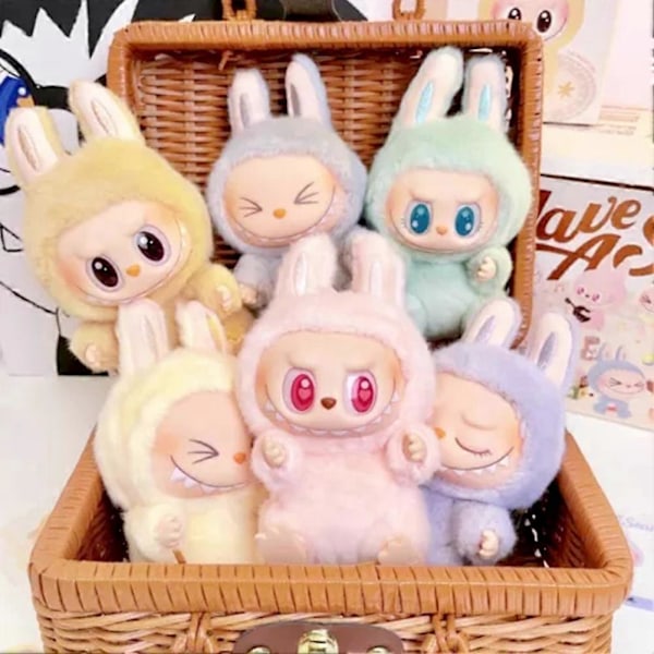 Labubu Spännande Macaron Plyschleksak Söta Underbara Personliga Dockornament för Skolan