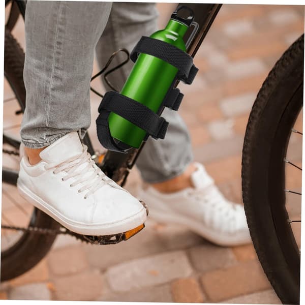 Flexibla vattenflaskhållarremmar för cyklar, multifunktionellt högtalarfäste, bärbart för utomhusbruk.