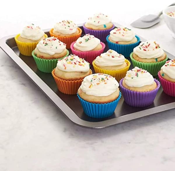 Mini silikone muffinform sæt (12 stk.), 7 cm, genanvendelige cupcakeforme, flere farver.