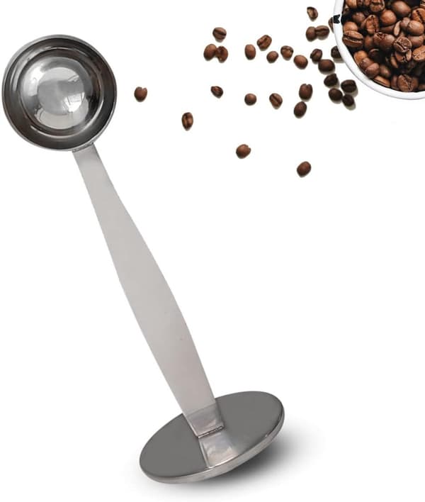 2-i-1 kaffestamper og måleske sæt, til stampning af kaffebønner, sølv.