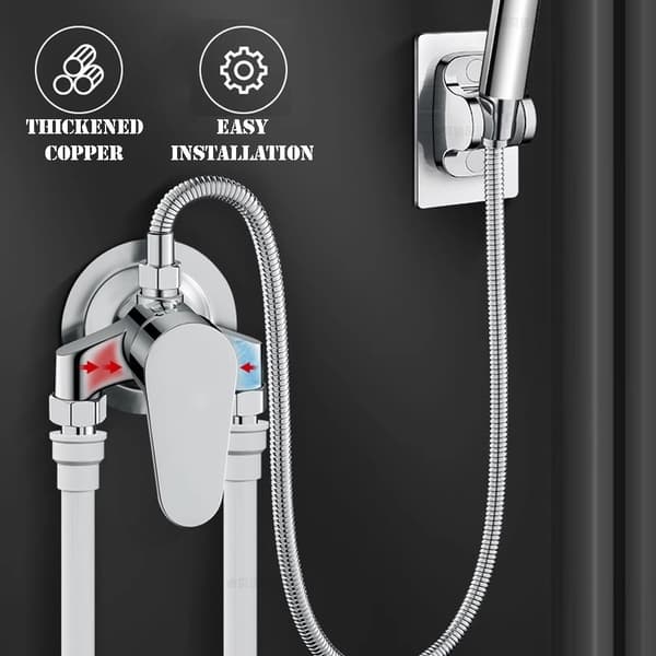 Overflatemontert dusjbatteri for trekantet solfanger.