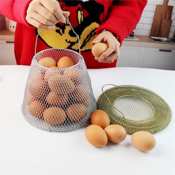 Farget sammenleggbar metall eggkurv, rommer 25 egg, for oppheng og innsamling av gårds egg.