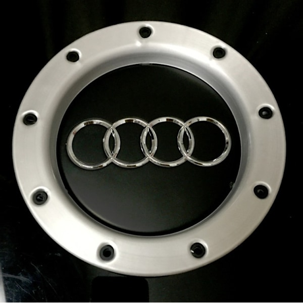 Sopii Audi pyörän navan suojukseen, 1 kpl musta, uusi TT9