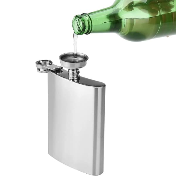 stk. Hipflask og trakt i rustfritt stål, 8oz.227ml Egnet for å bære alkohol