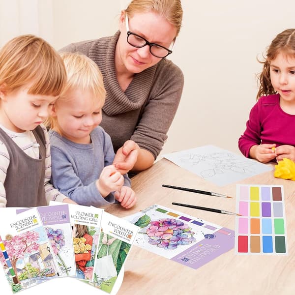 Akvarelsæt til begyndere, inklusive blomsterskitser og pensler, 4 dele.