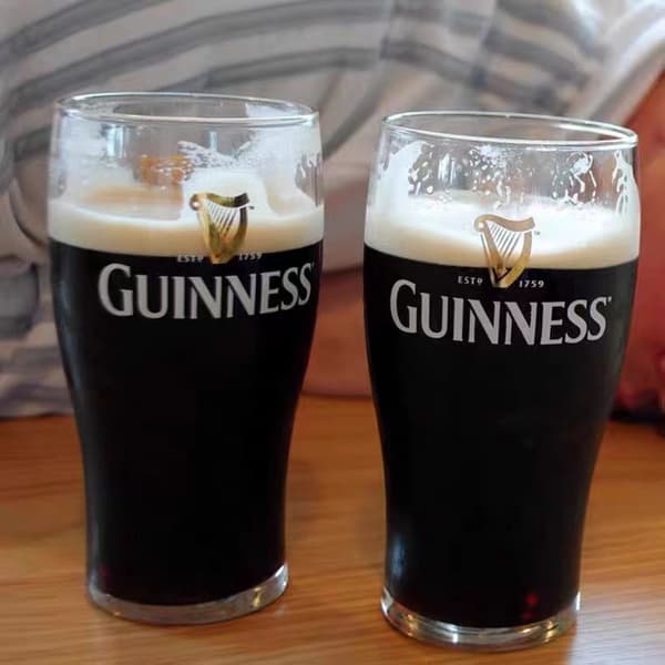 2 Guinness Pintglass