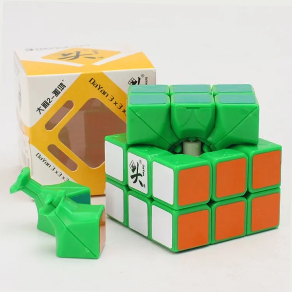 Kampanj Billigaste Magic Cube pussel Dayan Guhong 2 V2 57mm 3x3x3 Cubing Speed ​​Puzzle Cubo Magico Kids Pedagogiska leksaker green