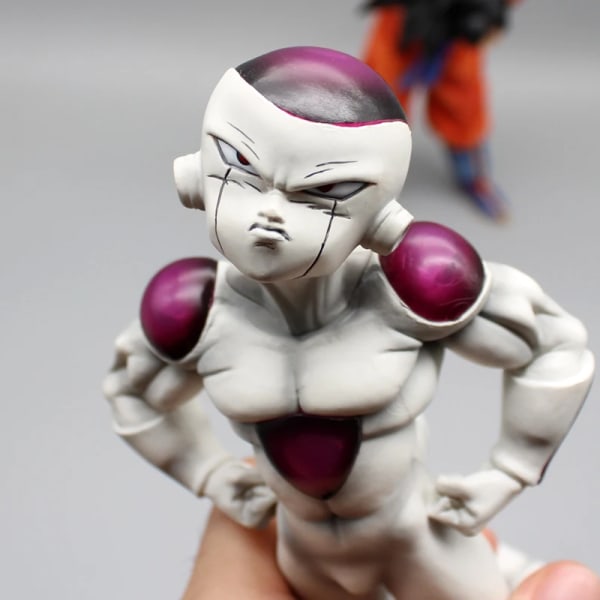 Dragon Ball Anime Figurer Son Goku Frieza Titta varandra Figurine 23cm Pvc Staty Modell Dock Collection Room Decora Leksaker Presenter 18-23cm