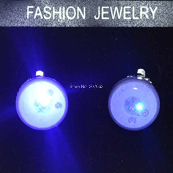 10 st (5 par)/lot vita blixtörhängen Unisex LED blinkande ljus Clip On Earring Earring red blue flash