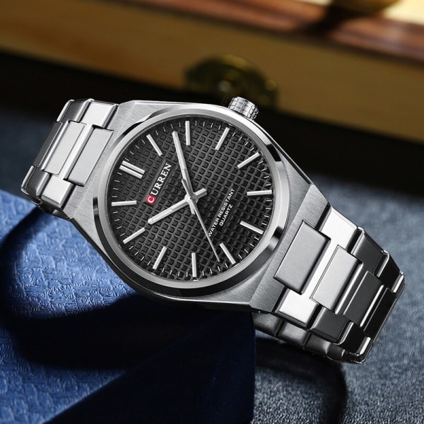 Mode Unik Quartz Armbandsur för män Watch i rostfritt stål Enkel självlysande klocka silver
