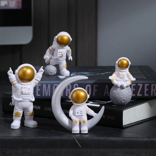 4 st Astronautfigur Staty Staty Spaceman Skulptur Pedagogisk leksak Skrivbord Heminredning Astronautmodell För barn Present