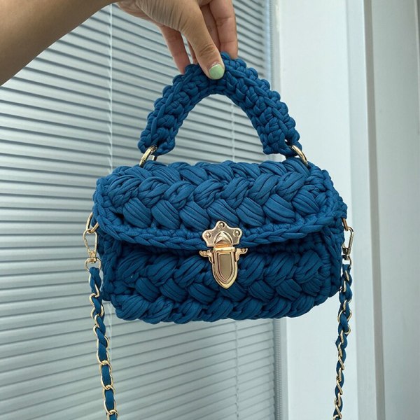 Damväska Stickväskor för kvinnor Yllegarn Handgjorda vävda handväskor med kedja Dammode Enfärgad fyrkantig virkad väska blue