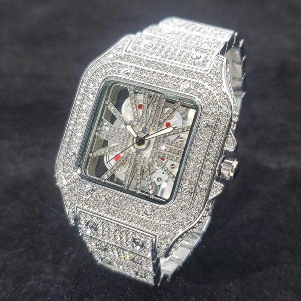 Nytt mode fyrkantig watch för män Lyxig Shiny Diamond Hollow Quartz Armbandsur Klassisk design Hip Hop Ice Out Clock Bästsäljande V324A Gold