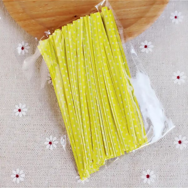 100 st 9 cm Tråd Metallic Twist Slips för bröllopsfest Kakor Godispåsar Bakning Förpackning Ligation Efterrätt Försegling Twist Tie Yellow