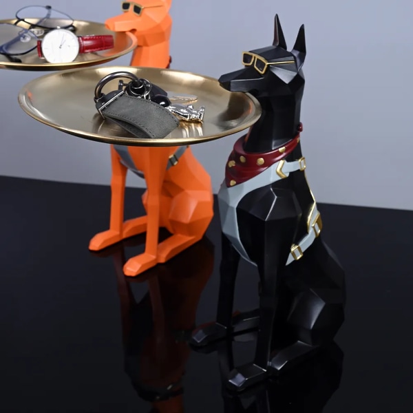 Doberman Pinscher Harts Hund Skulptur Butler med metallbricka Hantverk Prydnad Dekor Konst Djurfigurer Dekorativ heminredning