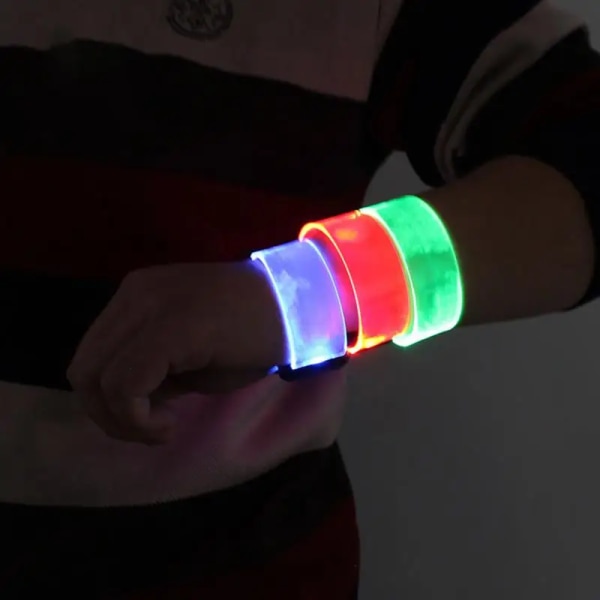 LED-batteri Ljusavgivande armband Underhållning Jubelrekvisita Nattlöpning red