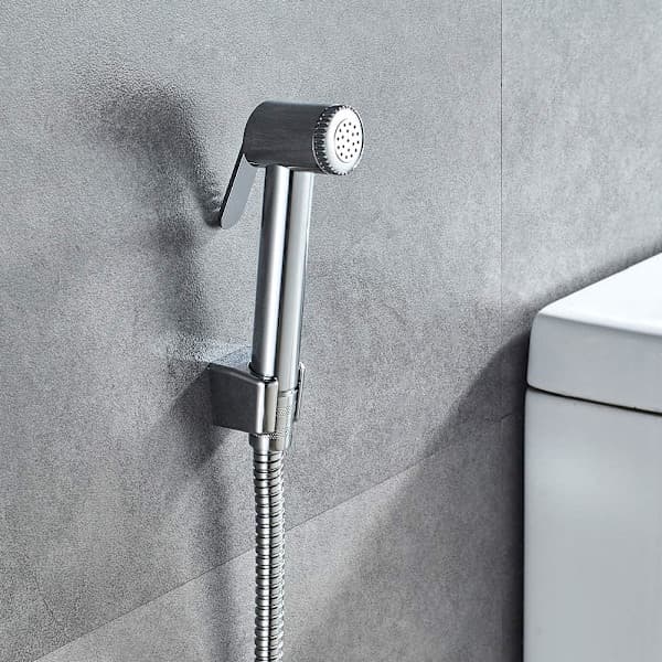 WC-käsisuihkusetti pidikkeellä ja letkulla, suihkupää, kromi