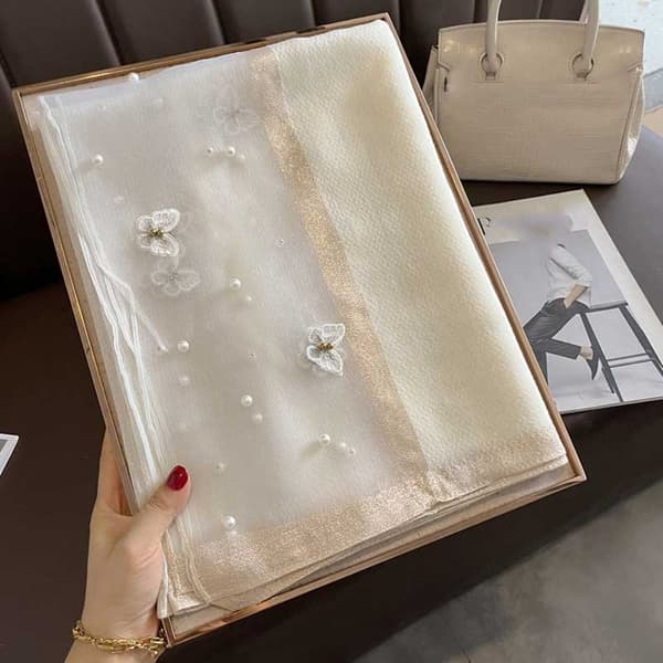 90x90cm Sommerfuglbrodert Skjerf Silkeskjerf 9 9 9 9