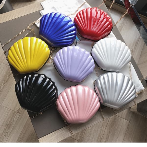 Skuldervesker Shell bag SVART black