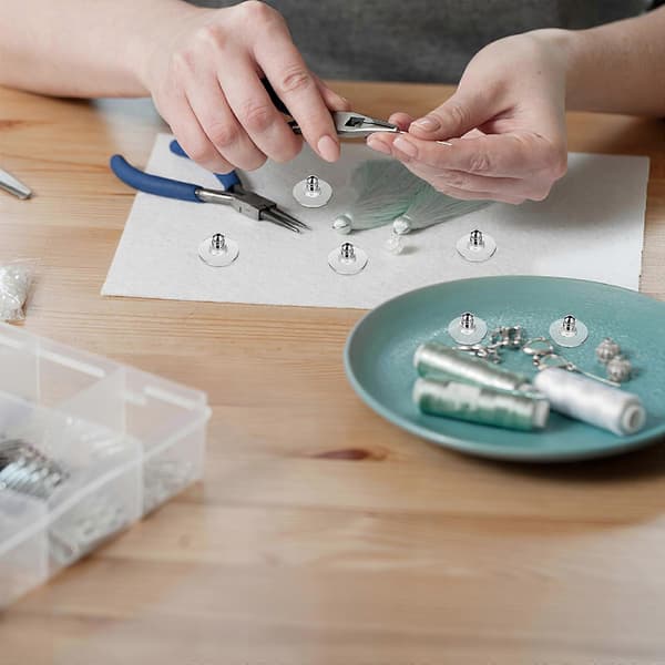 Monterad, Transparent Silikon Örhänge Baksida