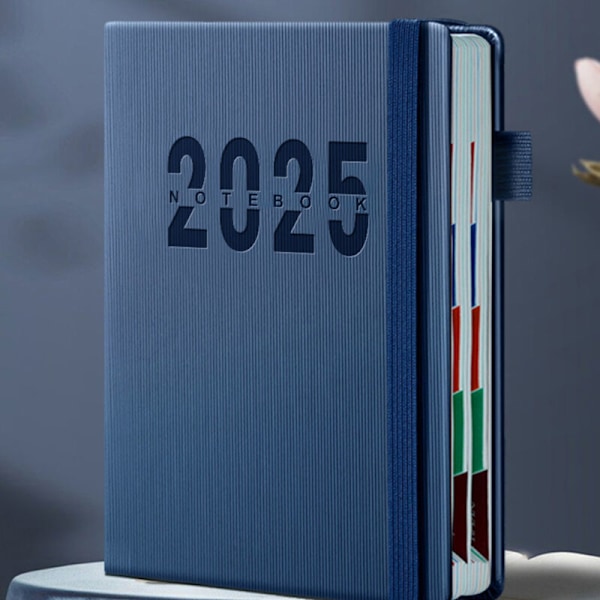 Ho kalenteri 2025-2026, kuukausikalenteri, päivittäinen aikatauluttaja. Täydellinen koulu- ja toimistotarvikkeisiin