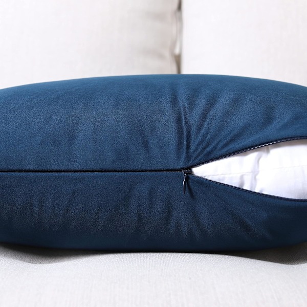 Sett med 2 myke fløyelsfirkant dekorative putetrekk til sofa og seng, marineblå, 18 x 18 tommer
