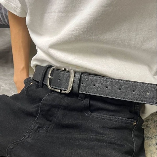 Läderbälte med stiftspänne, smal midjeband